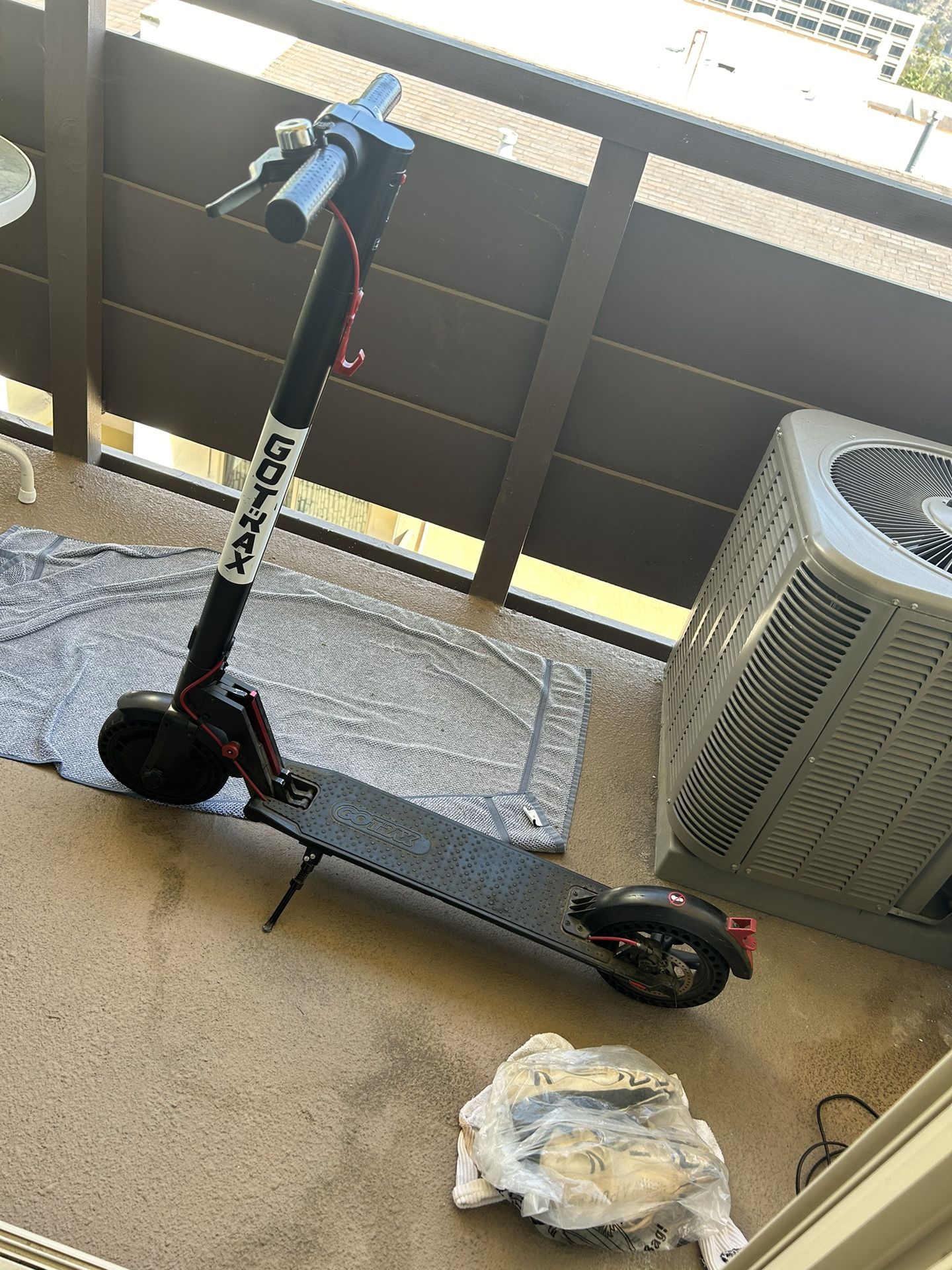 GoTrax Electric Scooter