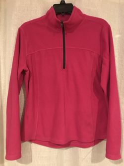 Women’s fleece pullover size M