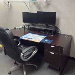 Monitors Desk And Chair