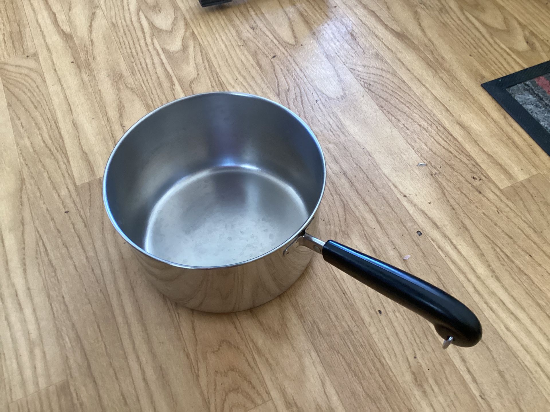 Revere Ware ,vintage 4 Quart Copper Bottom 1960,s No Dent,s $10