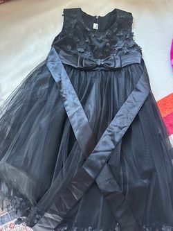 Girls dress size 12