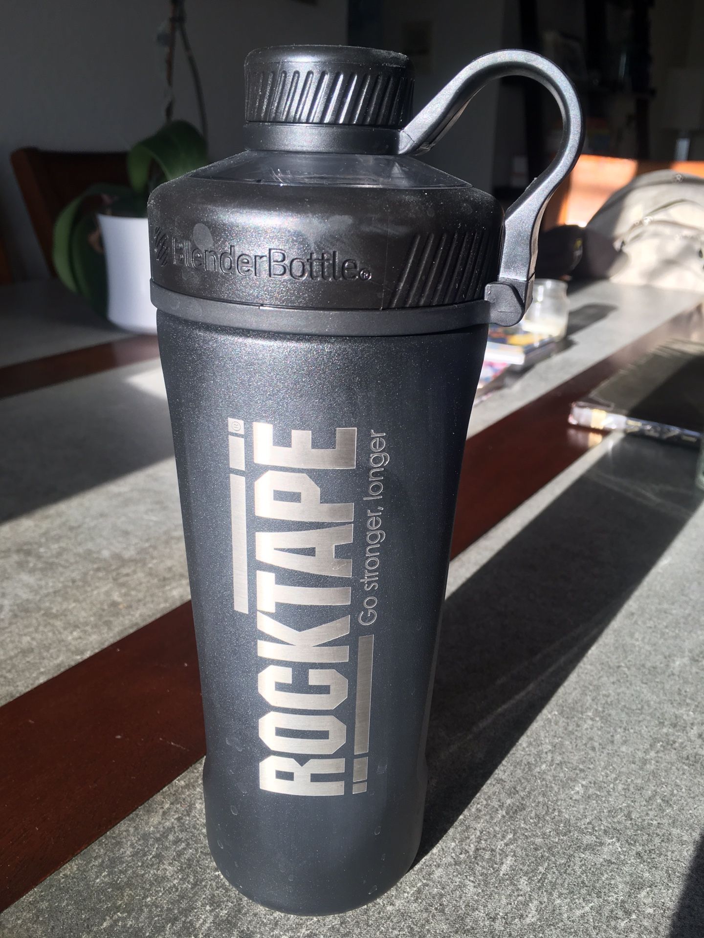 24oz RockTape Metal Blender Bottle (NEW)