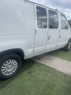 2002 Ford Van E150