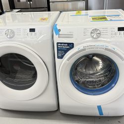 New Washer And Gas Dryer Set Front Load