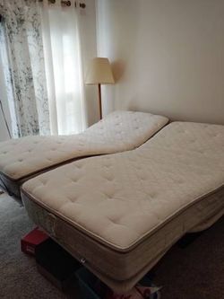 $2,100.00 Value King Split Sleep Number Bed W/FlexFitee Adjustable Bases