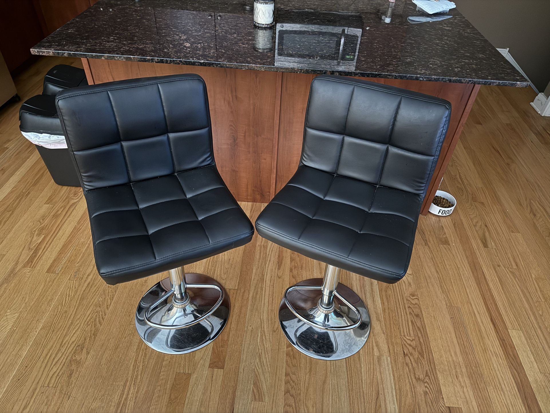 Set of 2 Black Swivel Bar Stools