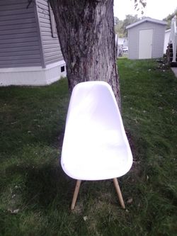 10 dollar chair