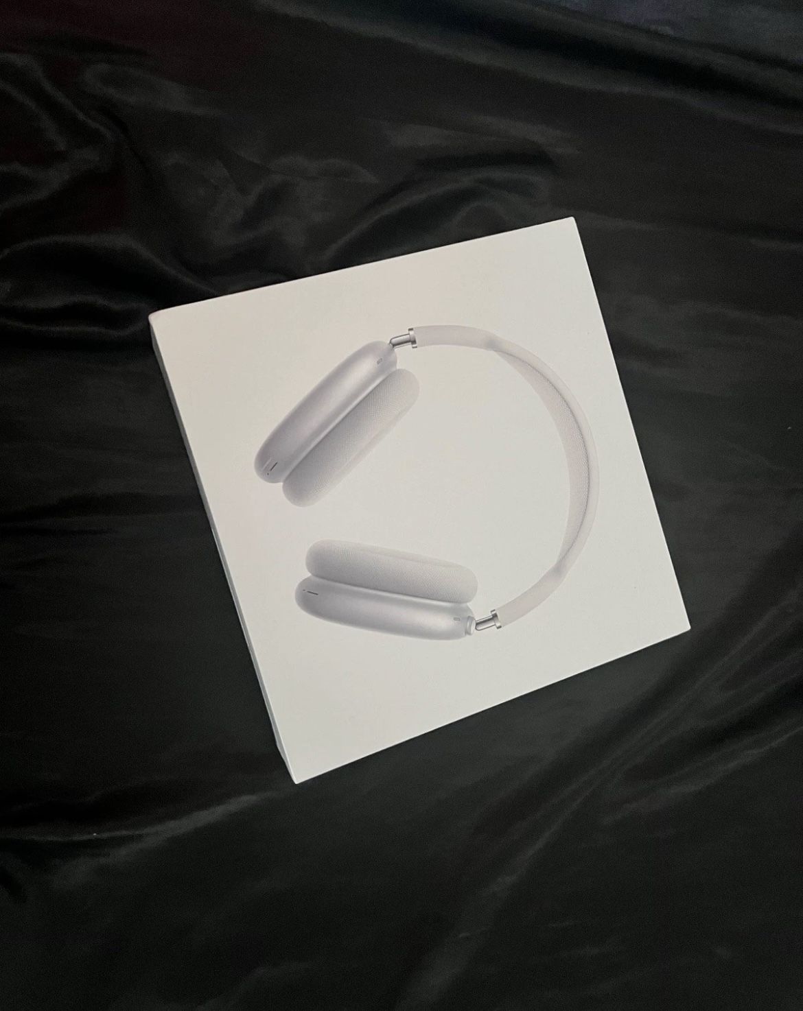 Airpods Max (FACTORY SEALED🌟) Read desc‼️
