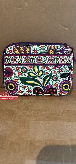 Vera Bradley “viva la vera” padded zipper sleeve case