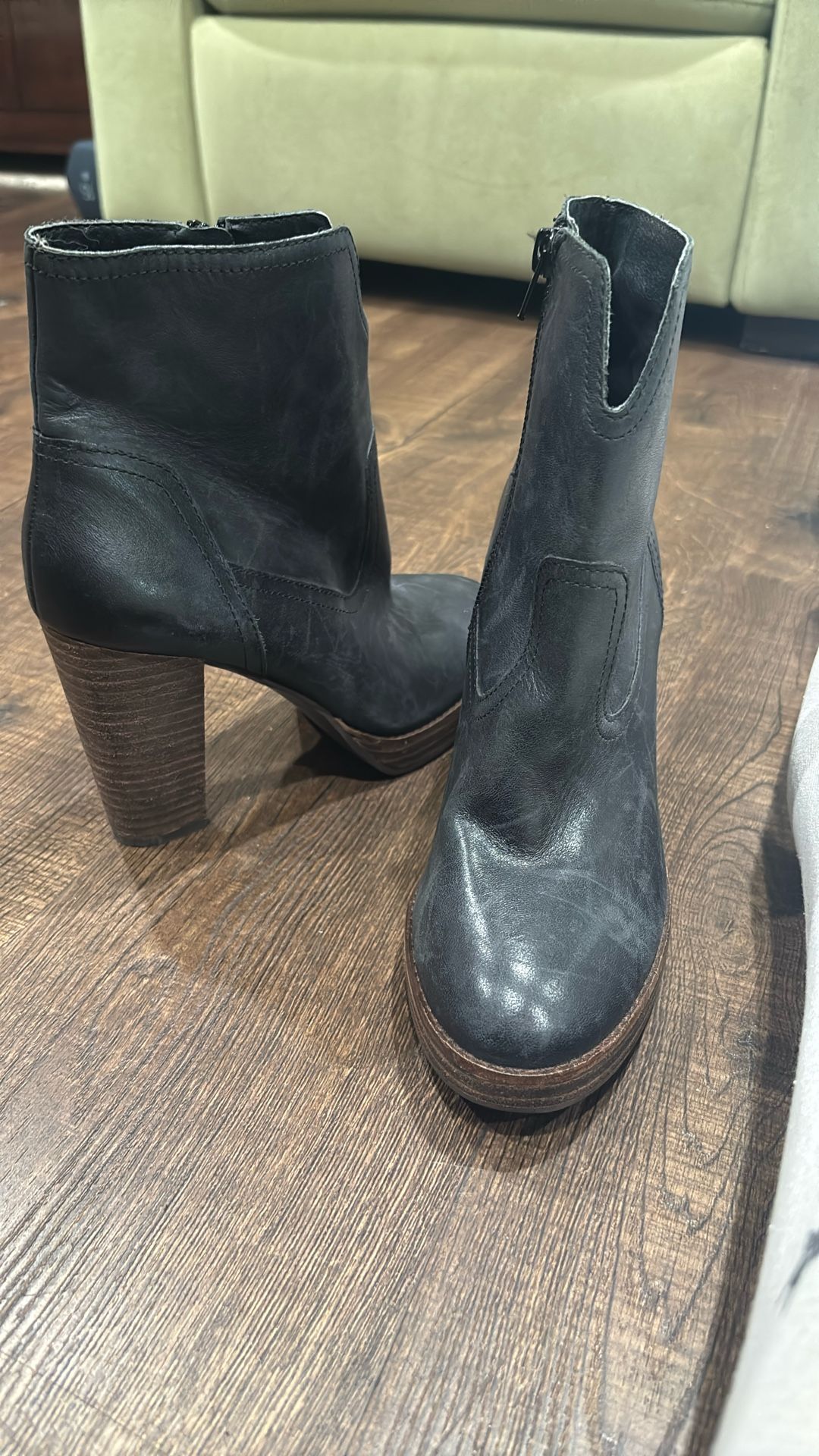 New Lucky Brand Size 7 1/2 Booties