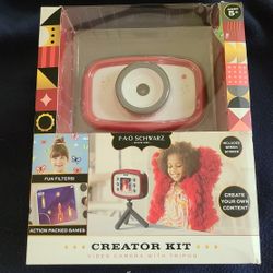 FAO SCHWARZ, kids Camera With Tripod. New In Box