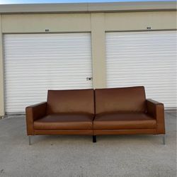 MUST GO!!!!! Beautiful Leather Sofa (same day delivery available)