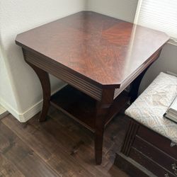 End tables, Set of 2