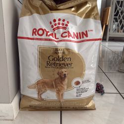 Royal Canin Dog food bag for Adult Golden Retriever 