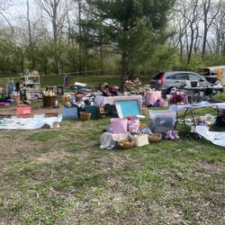 Yard Sale!!! Got Clothes From Newborn To XL(14/16) Girls And Boys! Women’s Size Double Zero Up To Size 24 Men’s Size 30 Up To Size 56 Pants All Sizes 