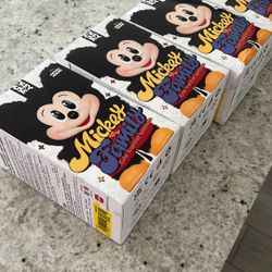 Pop Mart Mickey Family Cute Together Keychains