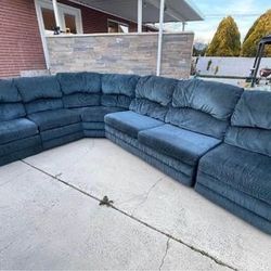 Sectional With Pull Out Bed & Recliners