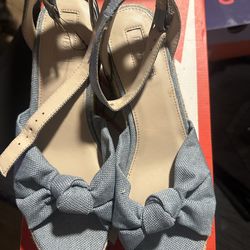 Woman’s wedge shoes
