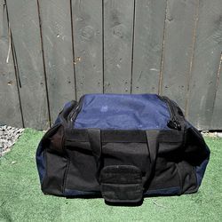 Duffle travel bag