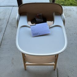 New Momcozy Highchair 