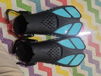 Move out sale: Black and Teal Swimming Fins Adjustable Snorkel Gear
