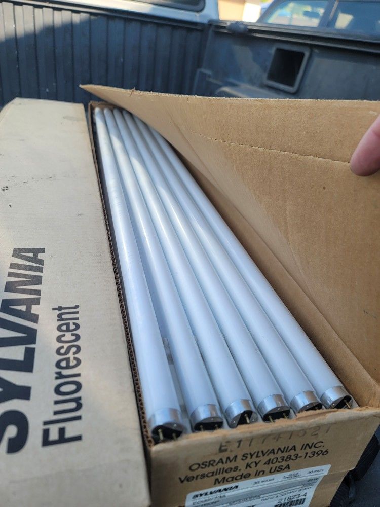 Sylvania Bulbs Electrical equipment & Supplies