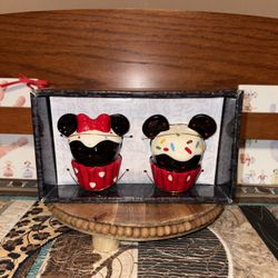 Mickey/Minnie Cupcake Salt/Pepper Set