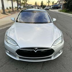 2013 Tesla Model S 
