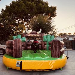 Toro Mecánico - Mechanical Bull