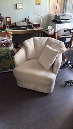 Swivel chair