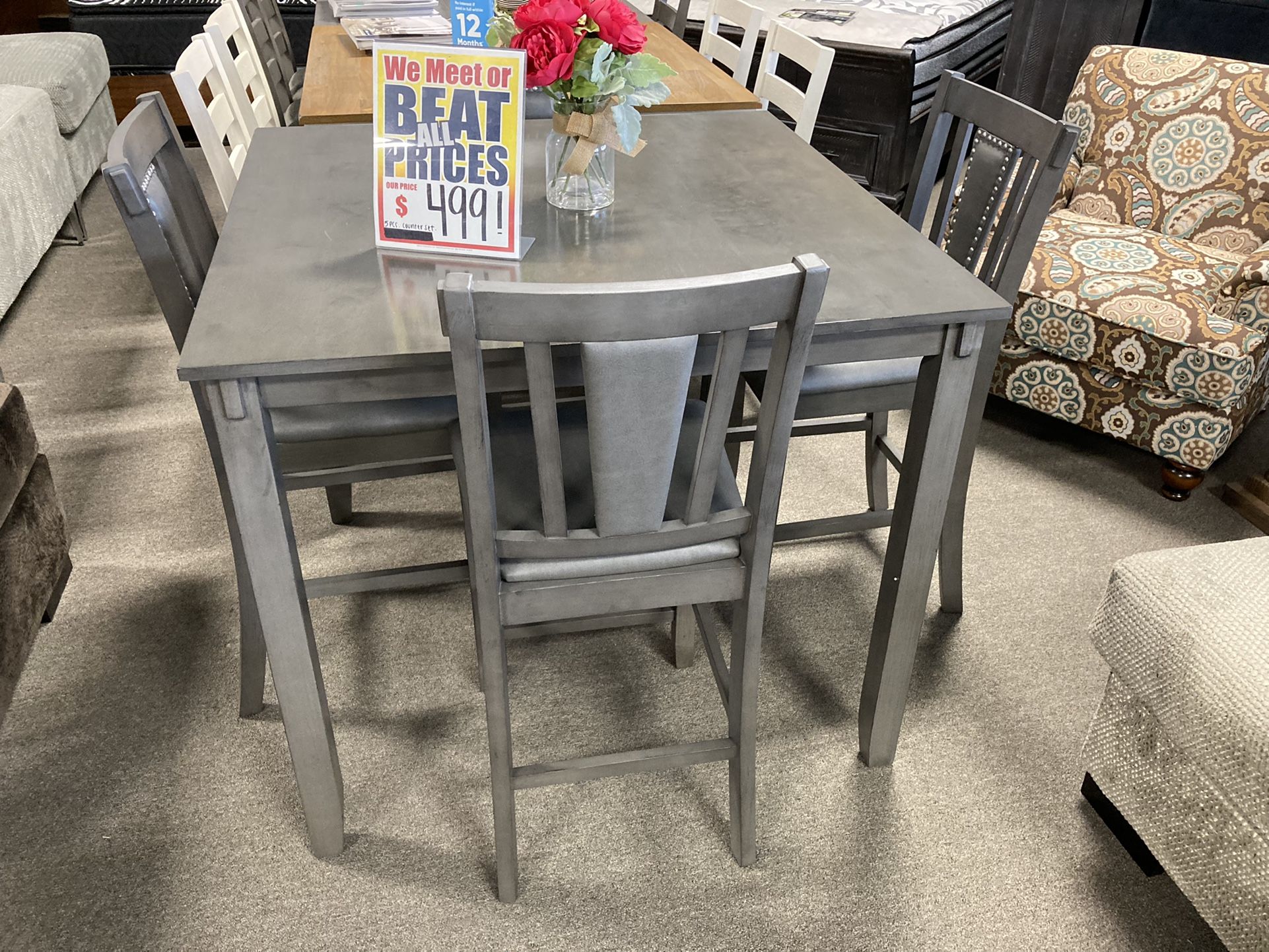 Lovely Dining Set ✨🖤 Easy Financing Available ✨✅
