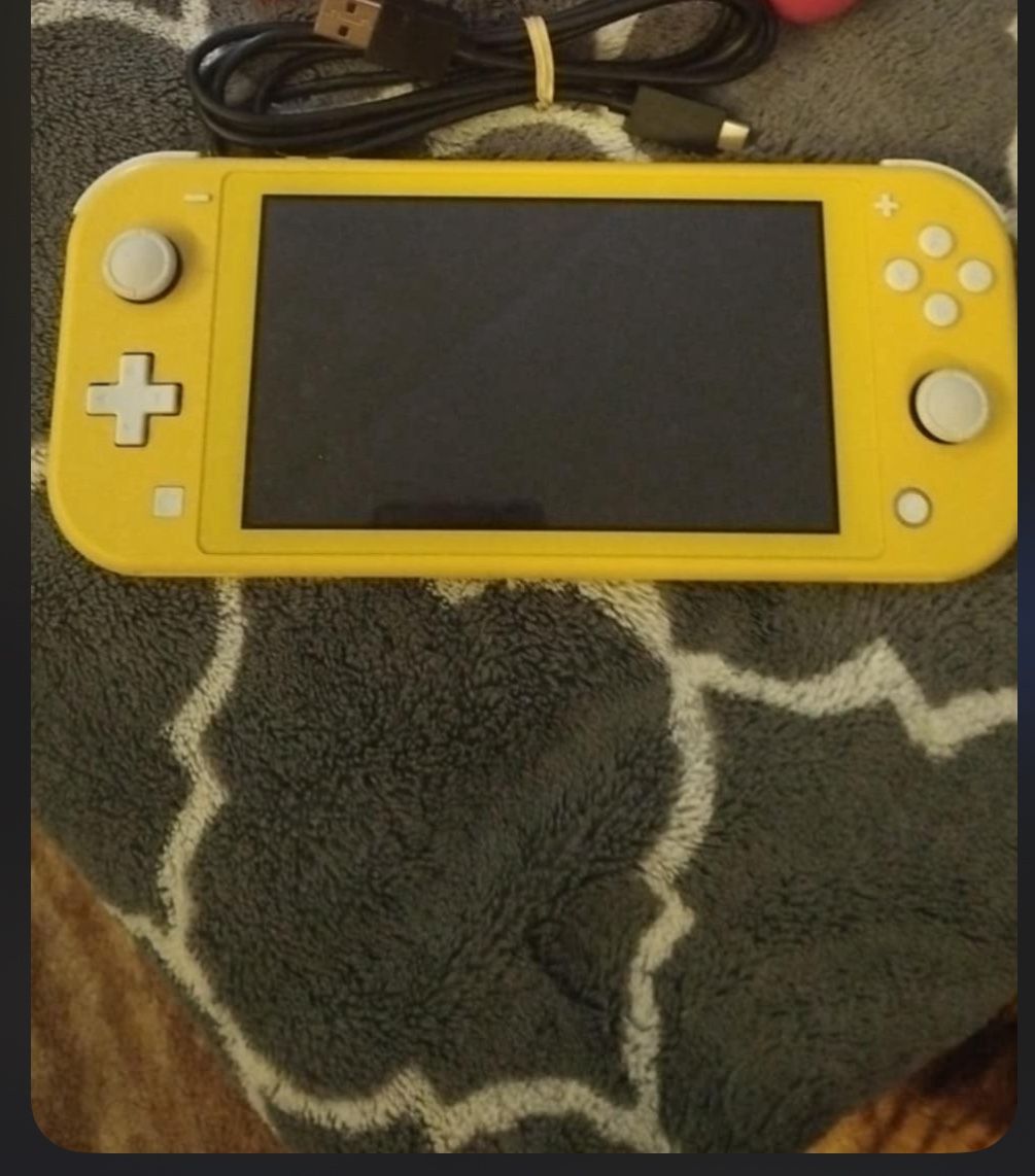 Nintendo Switch Lite Yellow