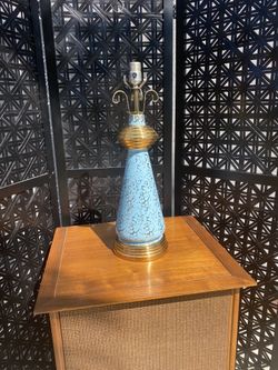 Mid Century Deena lamp