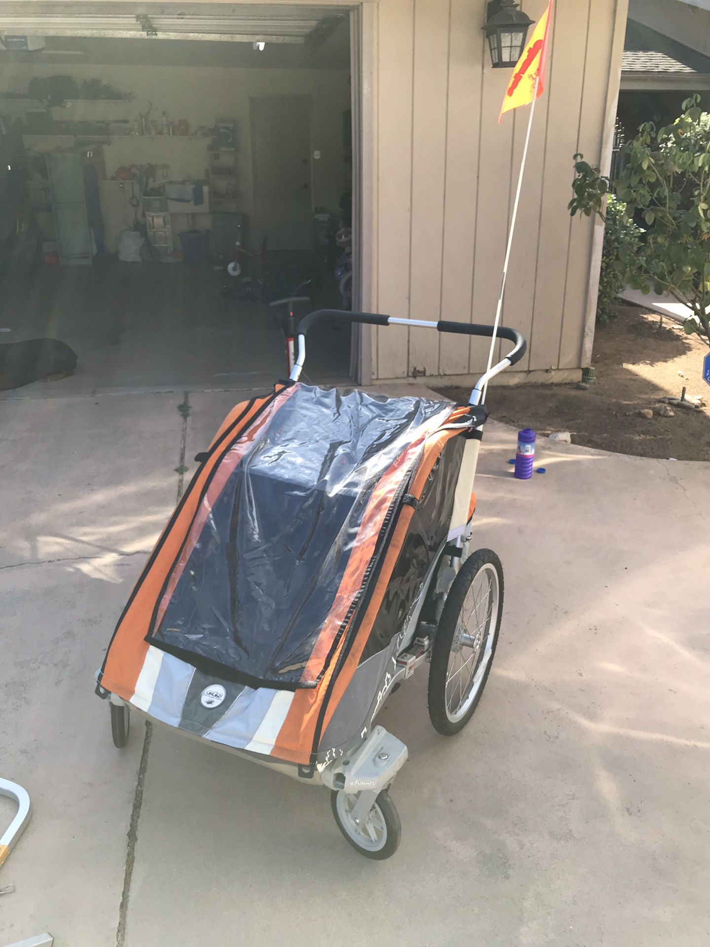 Chariot Cougar 2 jogging stroller