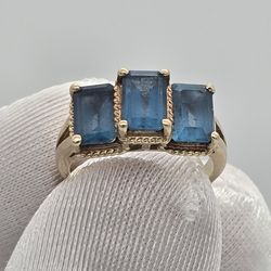 BIRTHSTONE RING  10 K /REC/BLUE