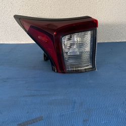 19-21 TOYOTA PRIUS HALOGEN TAIL LIGHT DRIVER SIDE LEFT HAND LH 81(contact info removed)1
