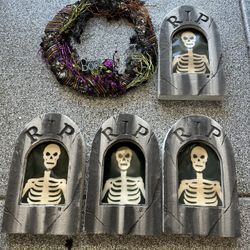 Halloween Headstones & Wreaths
