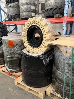 10x16.5 Non-Marking Skid Steer Tires