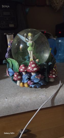 Tinkerbell Snow Globe
