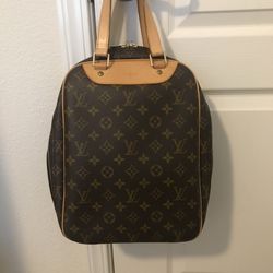 Gorgeous Louis Vuitton Purse. Authentic. Purchased At Dillards By What Goes Around Comes Around. I Have Proof Of Authenticity.