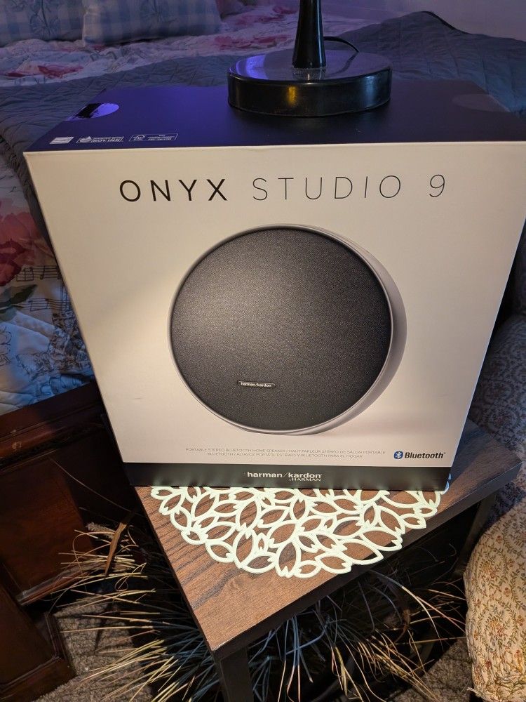 Onyx Studio 9.           Bluetooth Speaker 