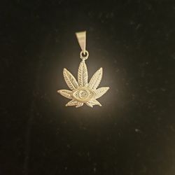 Marijuana Leaf Silver Pendant 