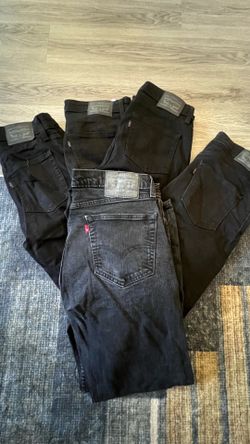 Bundle of Levi’s jeans