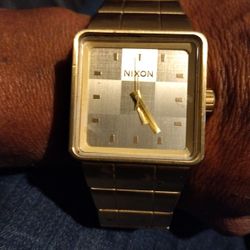 Nixon Whatch