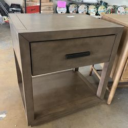 Lowell 1-Drawer End Table