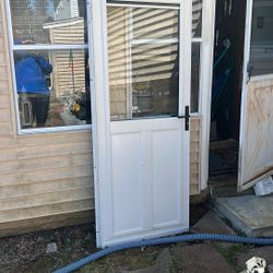 31- Inch Left Side Opening Or Switch Storm Door 