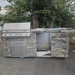 Bull Bbq Grill With 10 Foot Island  