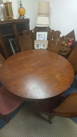 Pedestal dining table round antique chairs not included