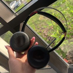 🎧 Plantronics Voyager Focus UC Wireless Headset – No Stand – $100 (OBO)