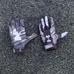 Underarmour football gloves